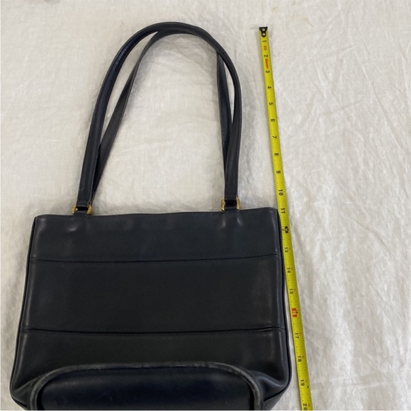 Coach vintage leather bucket style handbag - Picture 11 of 13